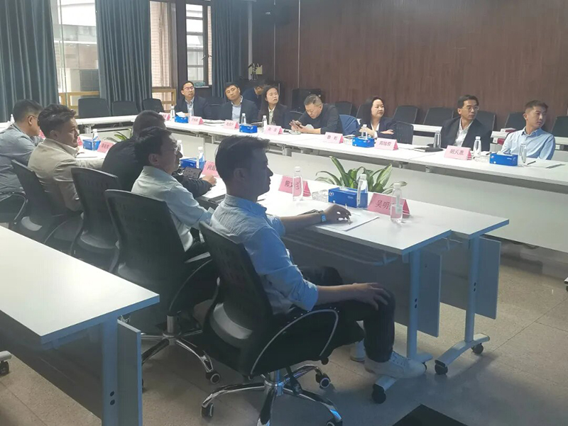 1749023766773939.jpg 1730436544284864.jpg